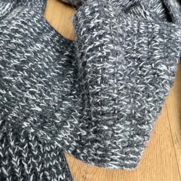 Roots Whistler Wool Scarf - Picture 3 of 4